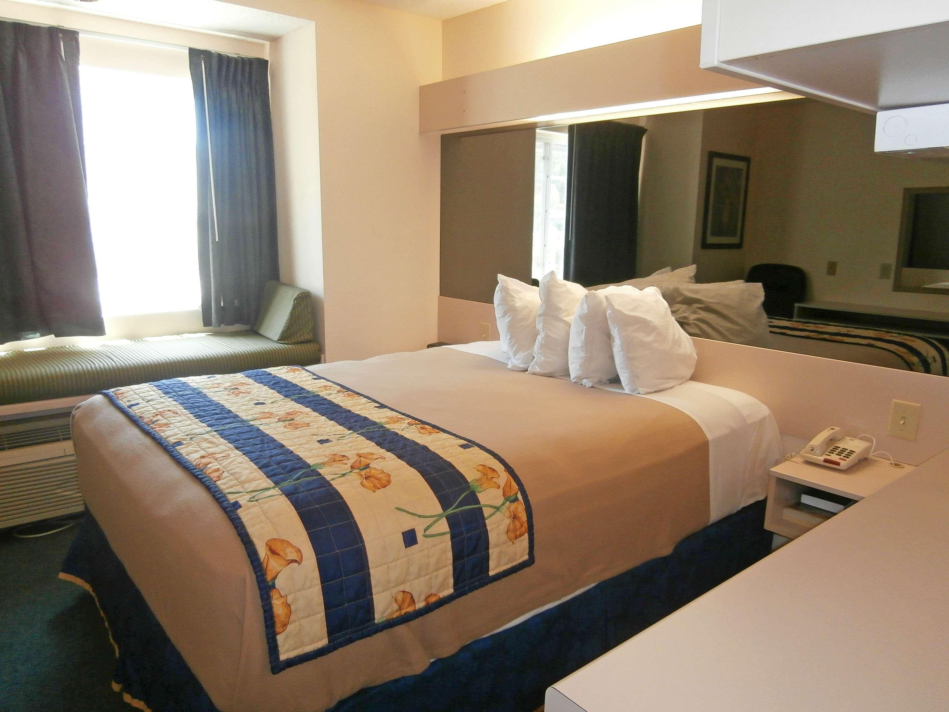 America'S Best Value Inn & Suites-Mcdonough Eksteriør bilde