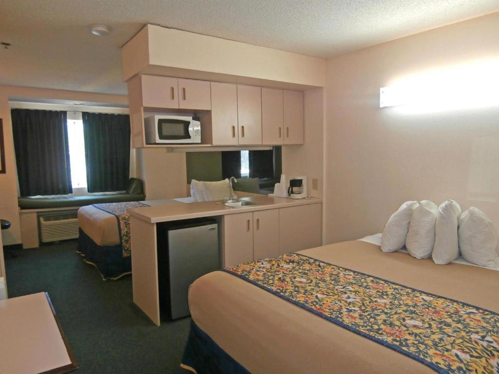 America'S Best Value Inn & Suites-Mcdonough Eksteriør bilde